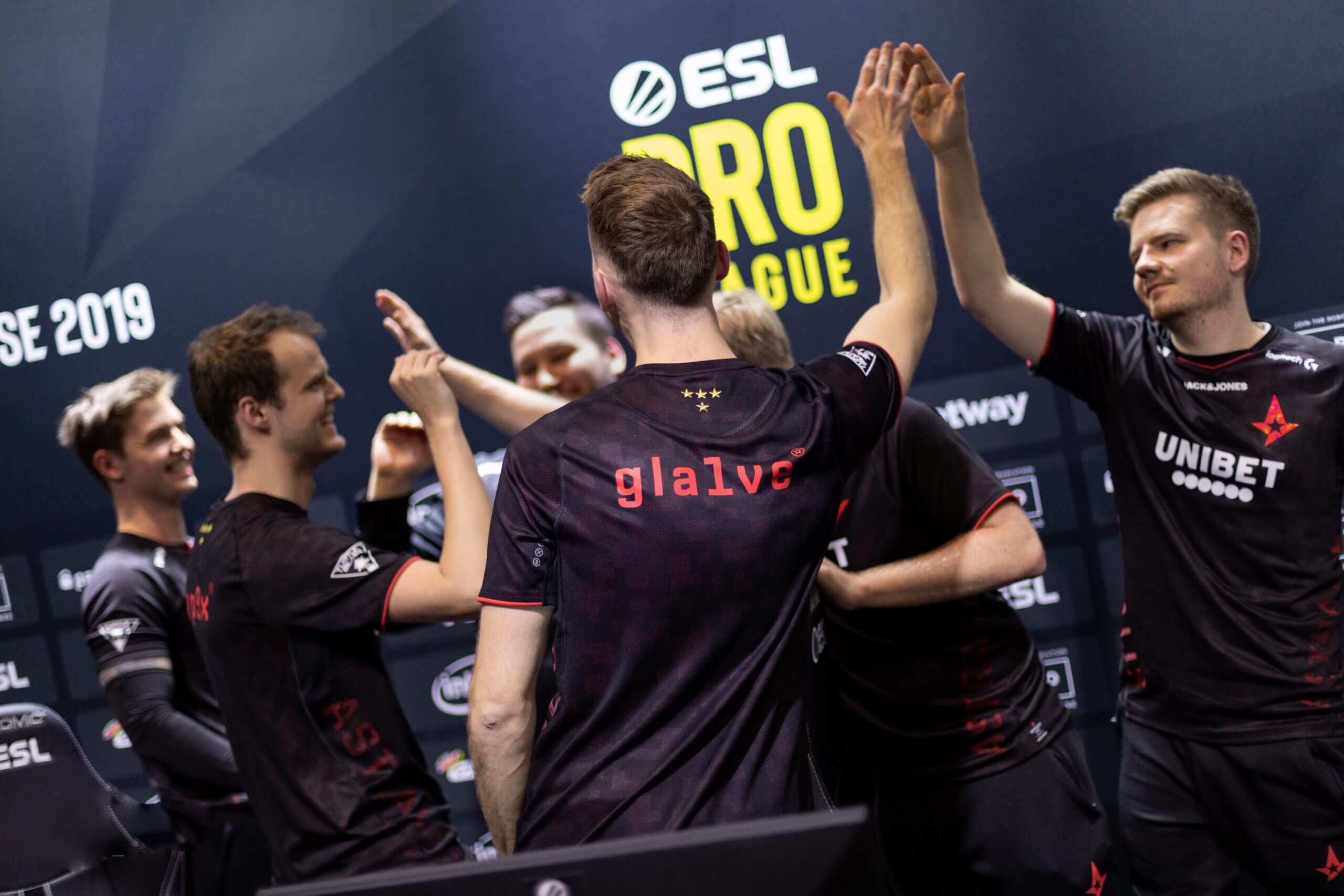 Astralis ENCE’i de Yendi