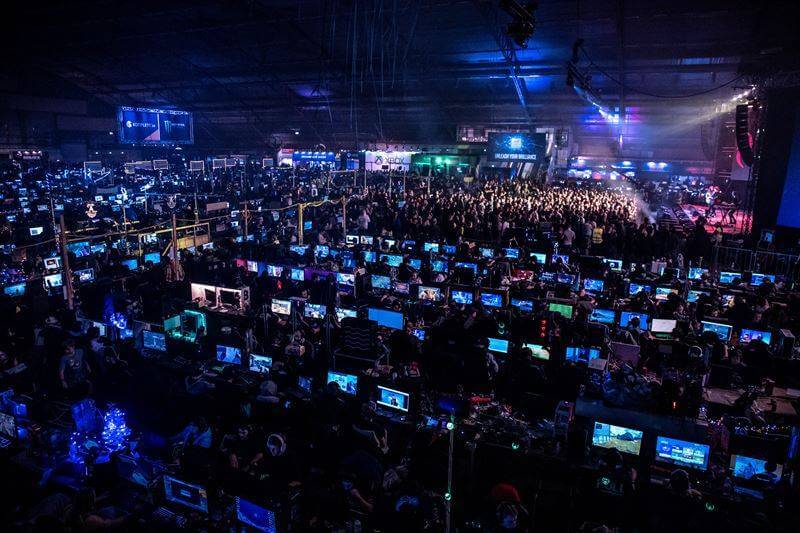 DreamHack Turnuvaları Ertelendi